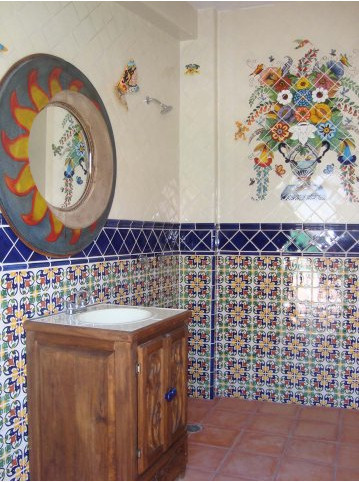 Mexican Home Decor on Bathroom Using Mexican Tile And A Mexican Mural  Mexican Home Decor