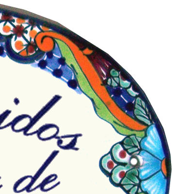 TalaMex Multicolor Talavera Ceramic Plaque. Bienvenidos a la Casa de los Abuelos Close-Up