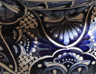 TalaMex Jumbo-Sized Zacan Mexican Colors Talavera Ceramic Garden Pot Close-Up