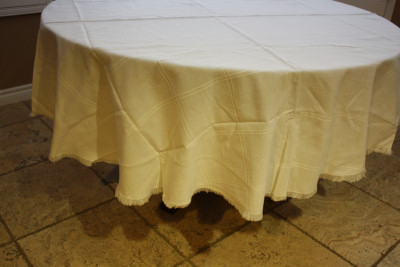 Round Mexican White Tablecloth 6 Napkins Close-Up