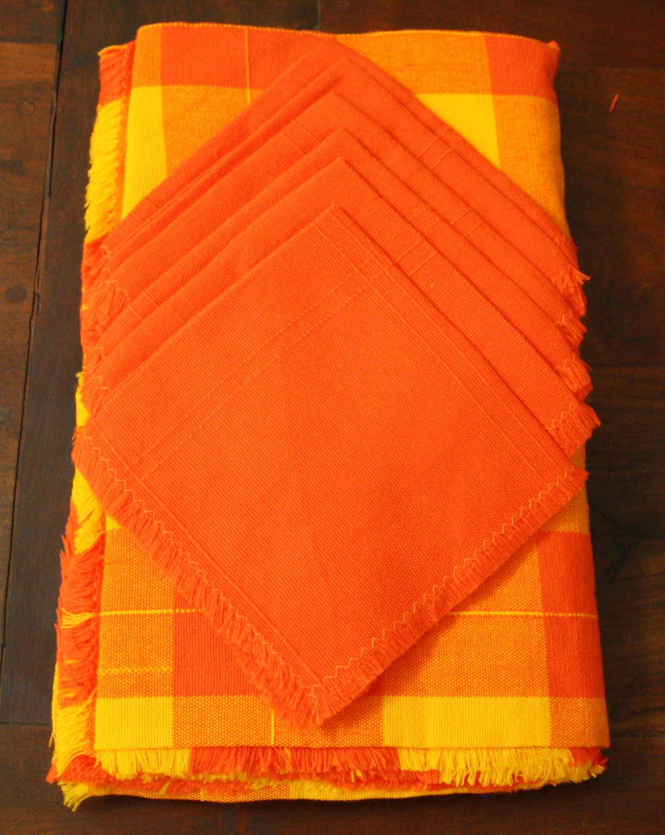 Round Mexican Tablecloth 6 Napkins