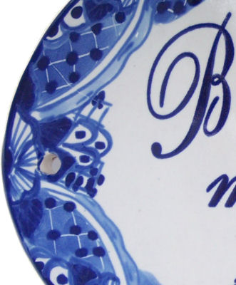 Traditional Talavera Ceramic House Plaque. Bienvenidos mi casa es su casa Close-Up