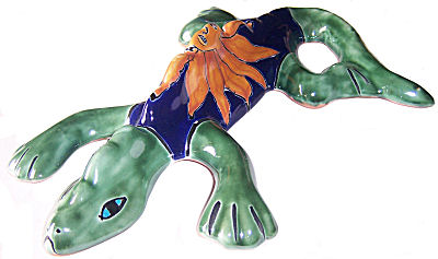 TalaMex Medium Sun Garden Ceramic Lizard Close-Up